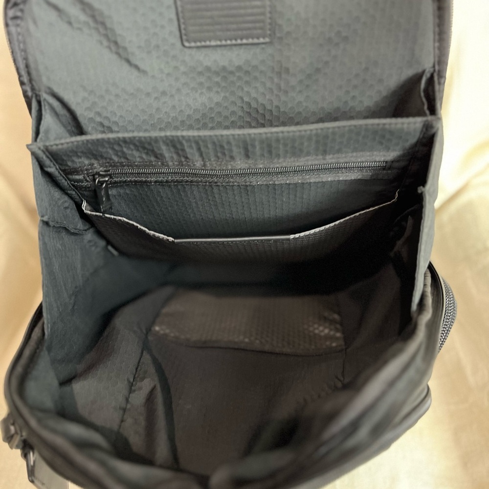 Tumi Backpack Alpha Bravo Black leather details. Pristine condition. - Picture 5 of 9
